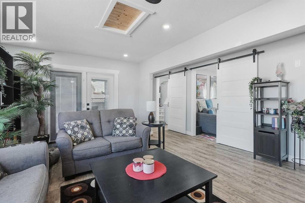 1410 43 Street South Property Photo 14
