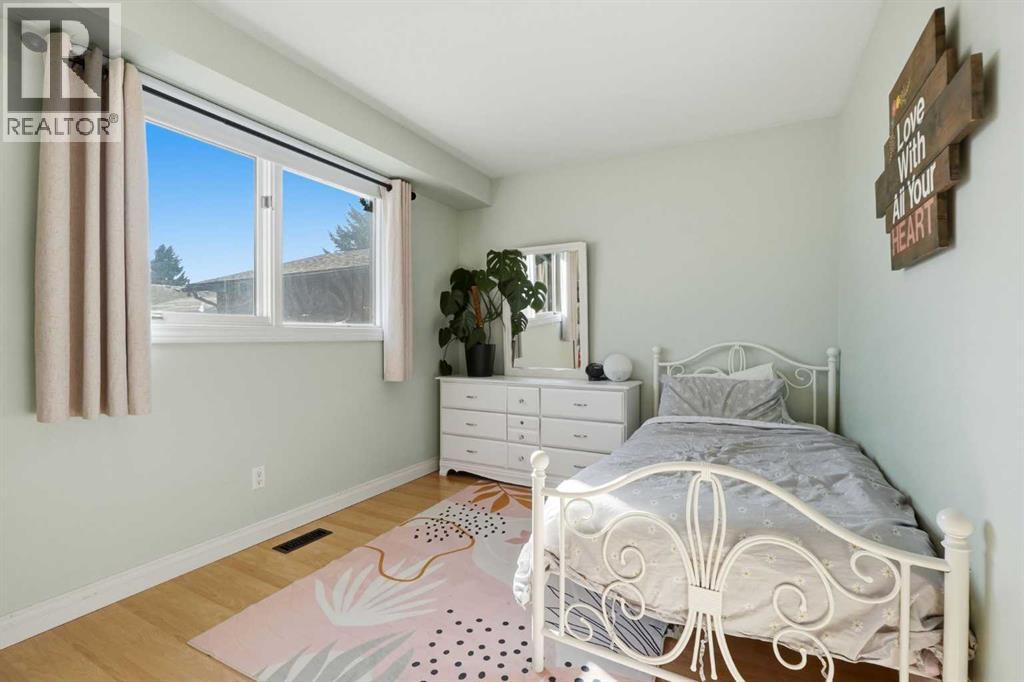 25 Clark Crescent Property Photo 11