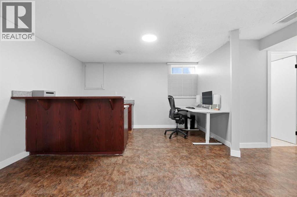 25 Clark Crescent Property Photo 15
