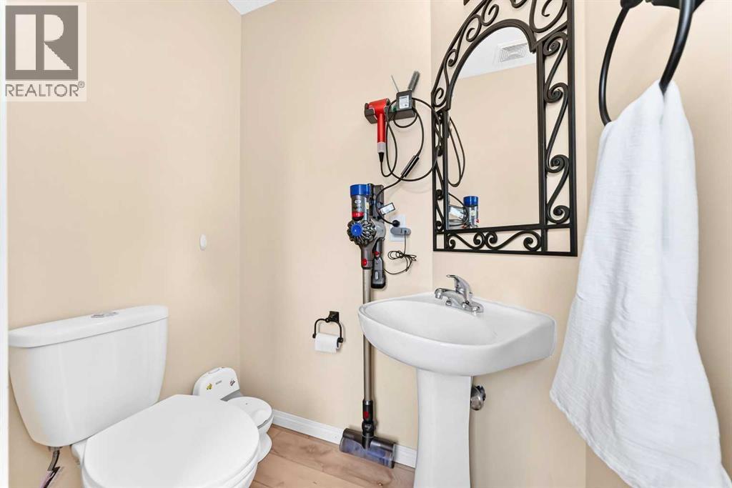 48 Royal Birch Villas Nw Property Photo 12