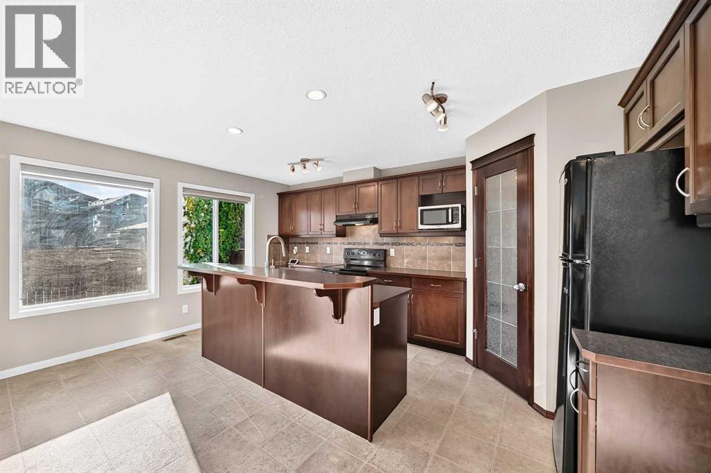 256 Autumn Green Se Property Photo 9