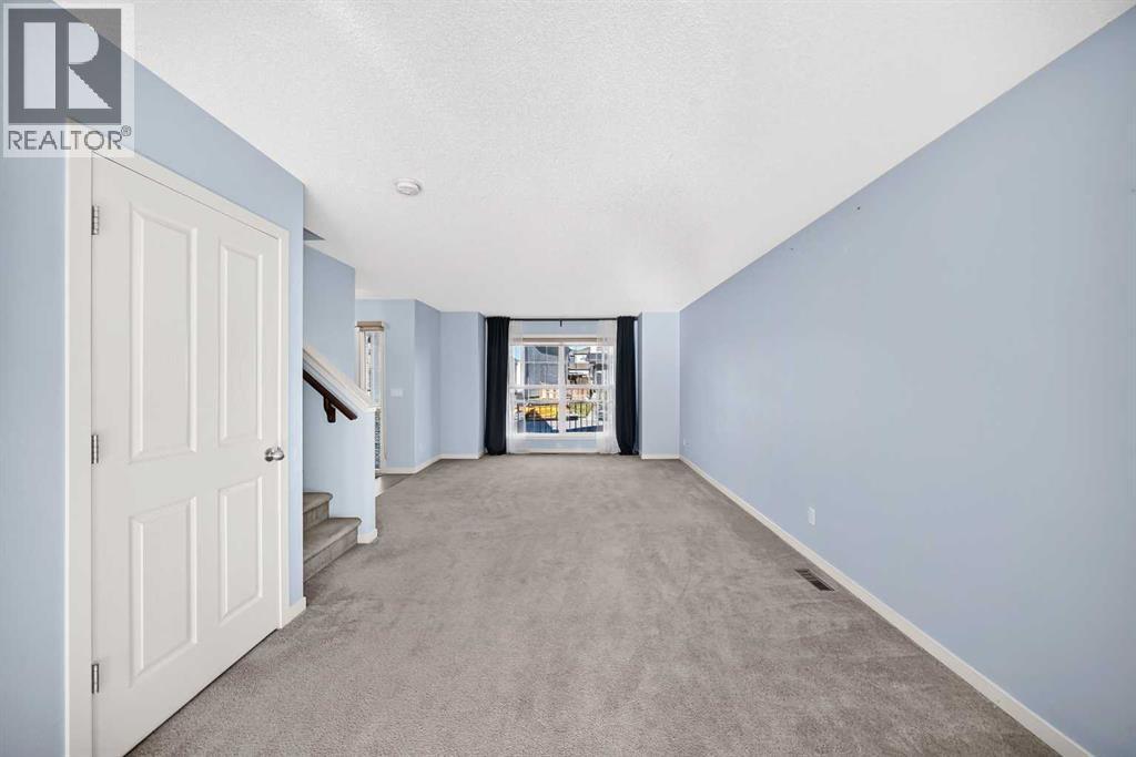 256 Autumn Green Se Property Photo 12