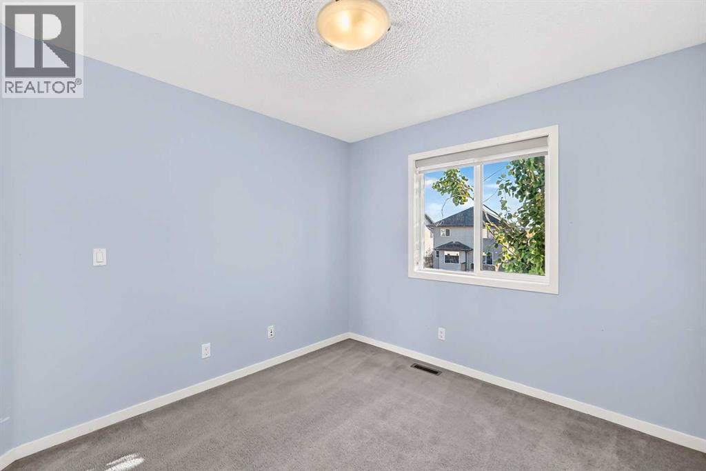 256 Autumn Green Se Property Photo 31