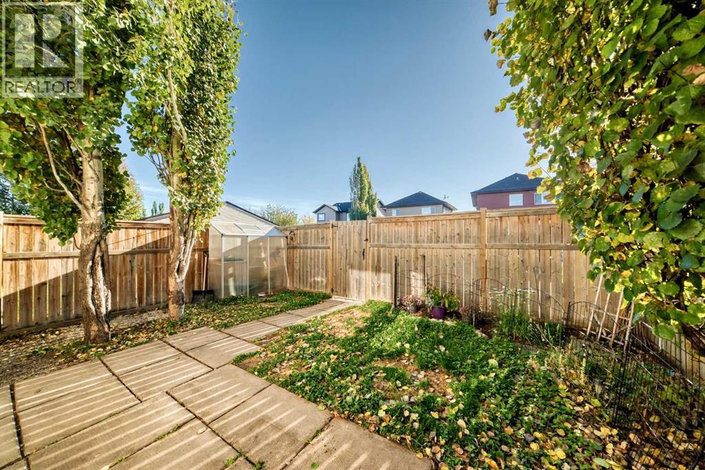 256 Autumn Green Se Property Photo 42
