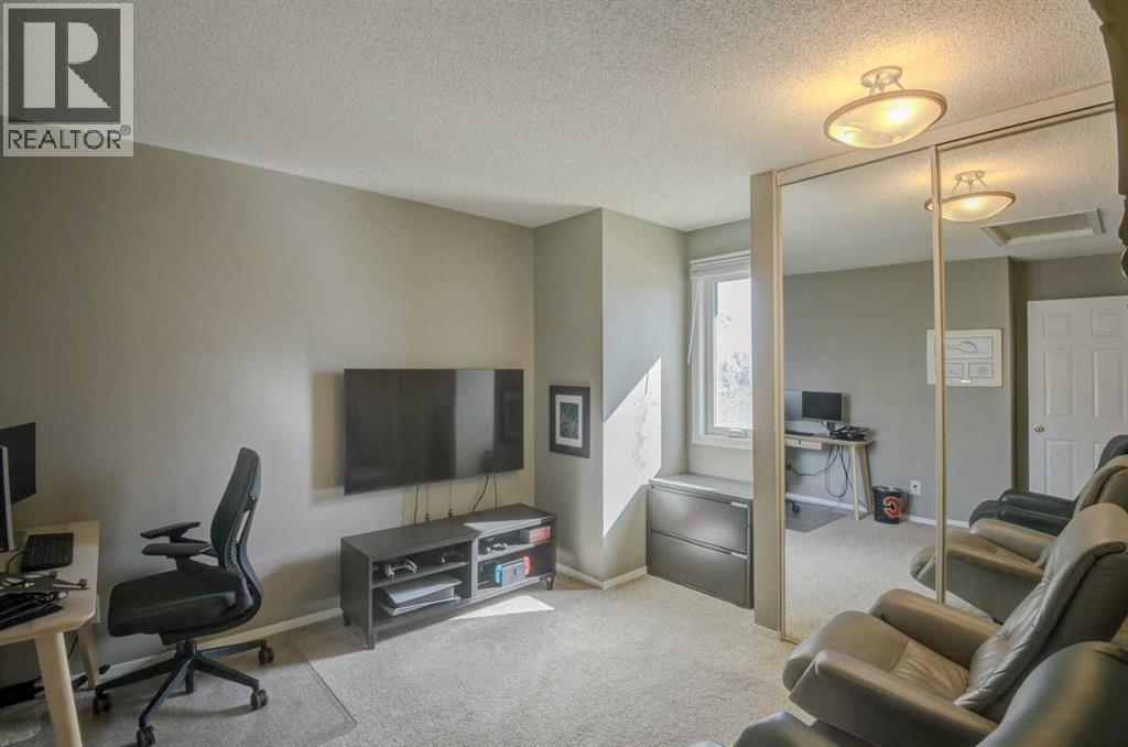 96 Coachway Gardens Sw Property Photo 10