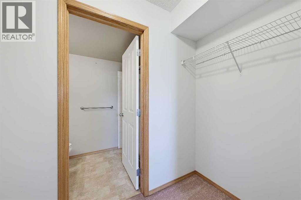 380 Marina Drive Property Photo 12