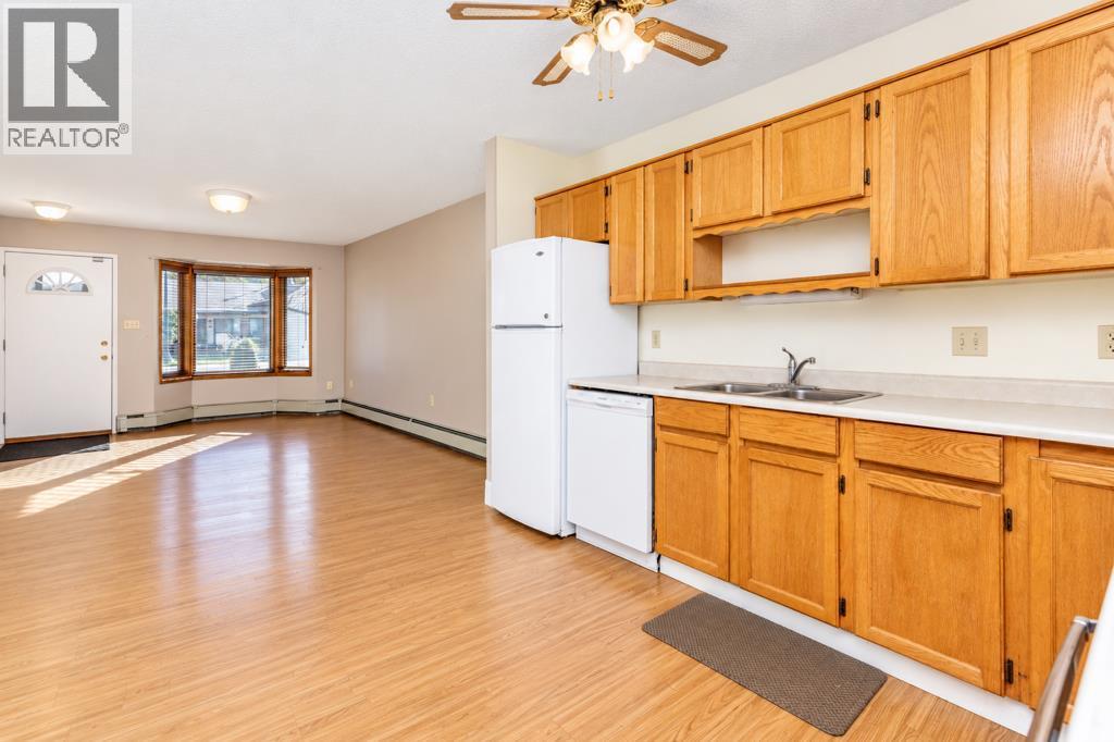4240 46a Ave Crescent Property Photo 10
