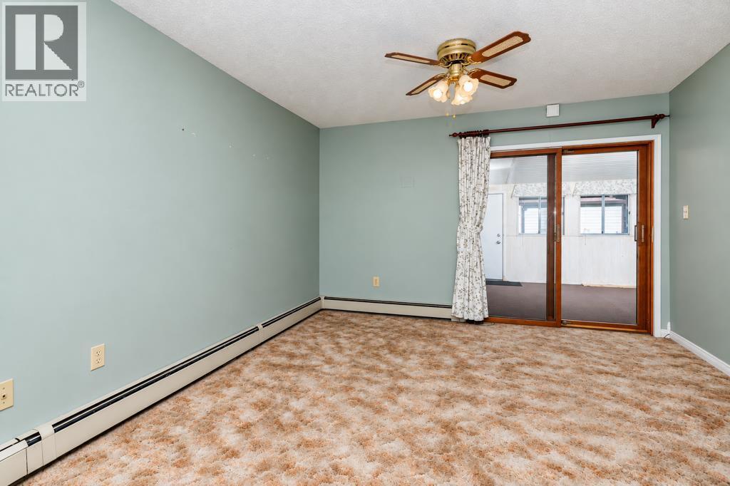 4240 46a Ave Crescent Property Photo 16