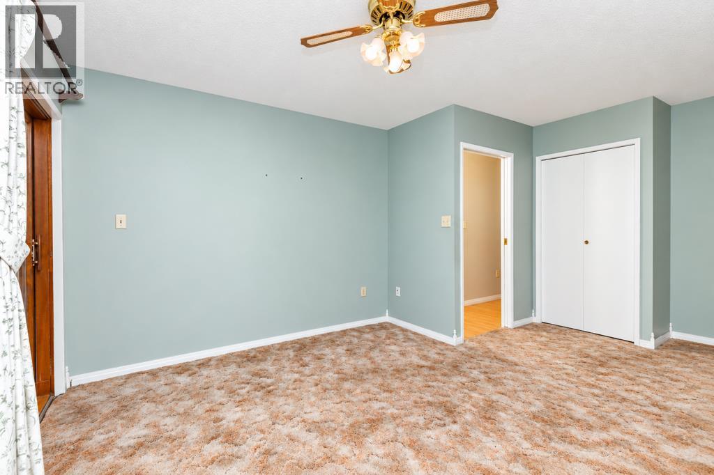 4240 46a Ave Crescent Property Photo 18