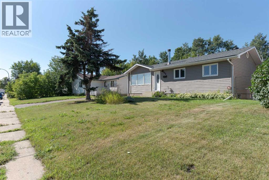 32 Moberly Crescent Property Photo 4