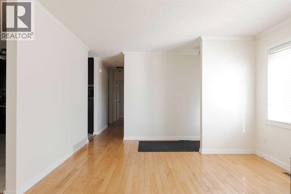 32 Moberly Crescent Property Photo 14