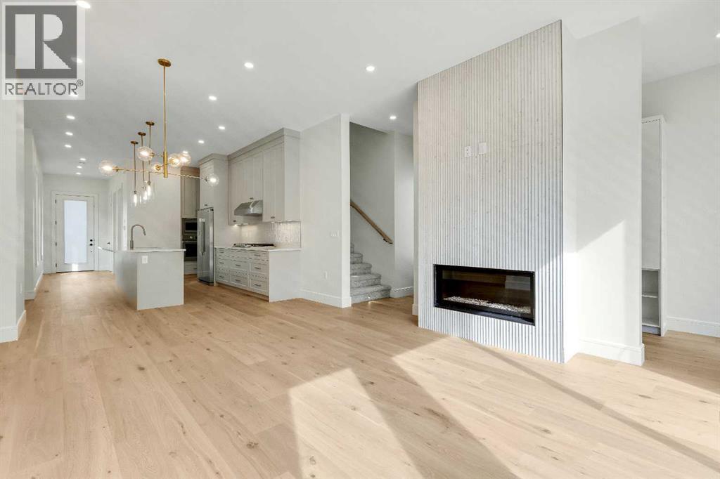 1906 5 Street Ne Property Photo 2