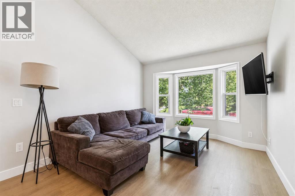 189 Deerfield Terrace Se Property Photo 2
