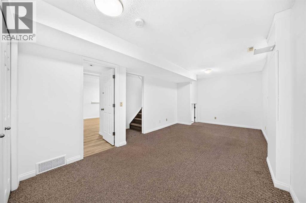 111 Arbour Stone Crescent Nw Property Photo 39