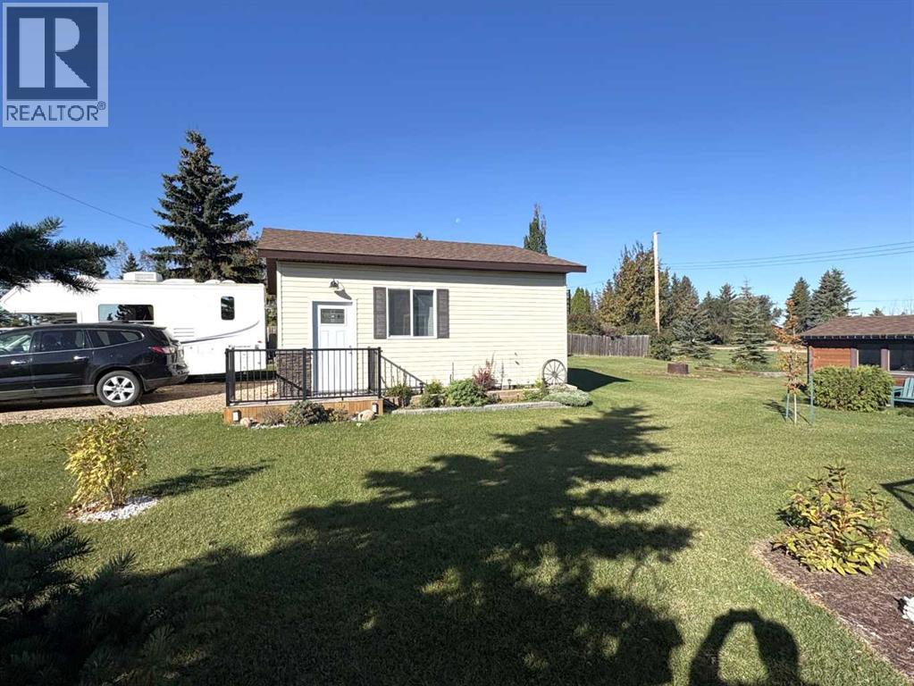 5220 48 Avenue Property Photo 6
