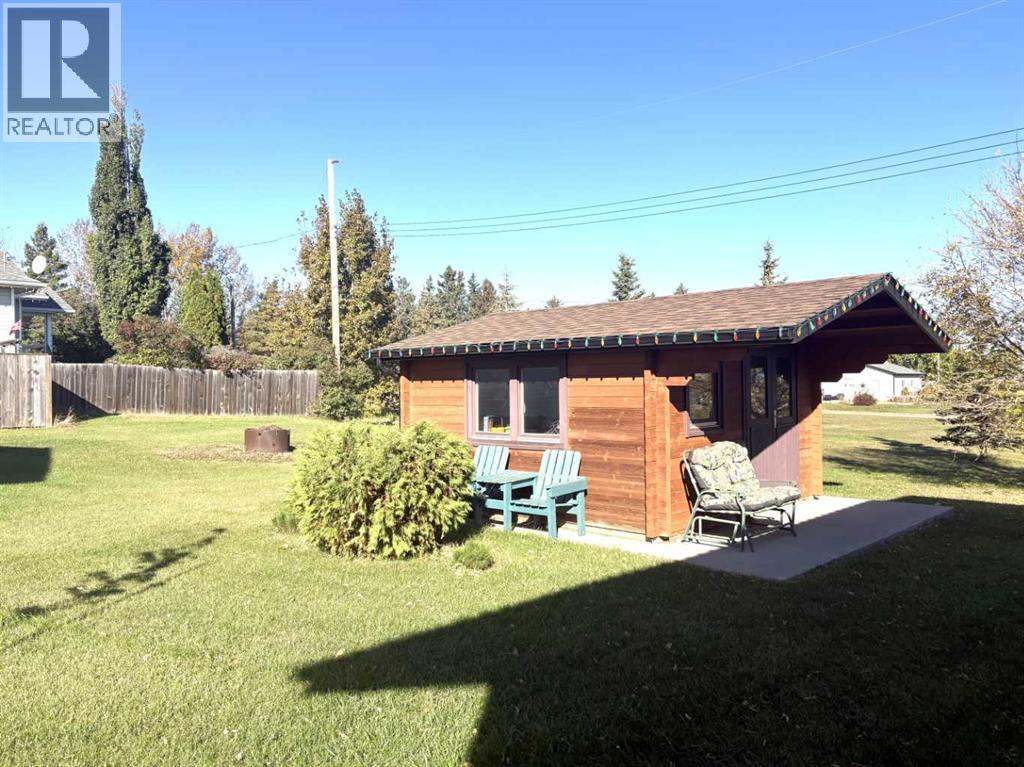 5220 48 Avenue Property Photo 7