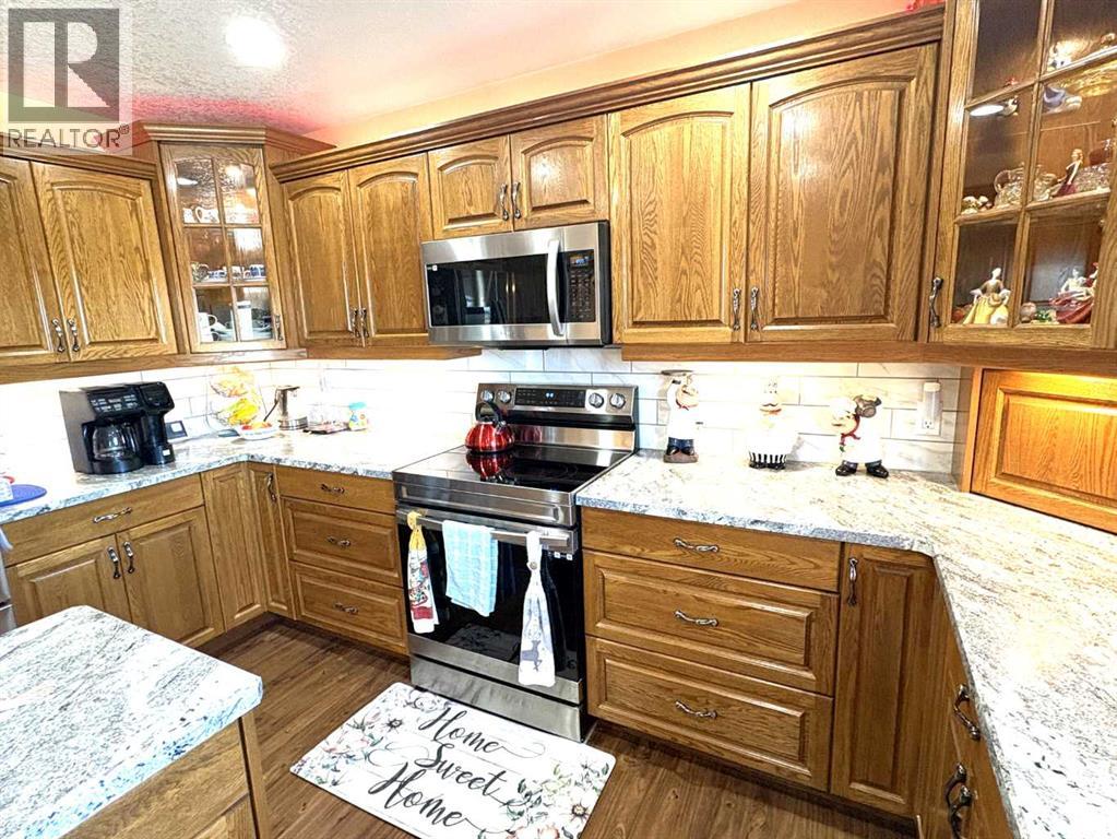 5220 48 Avenue Property Photo 15