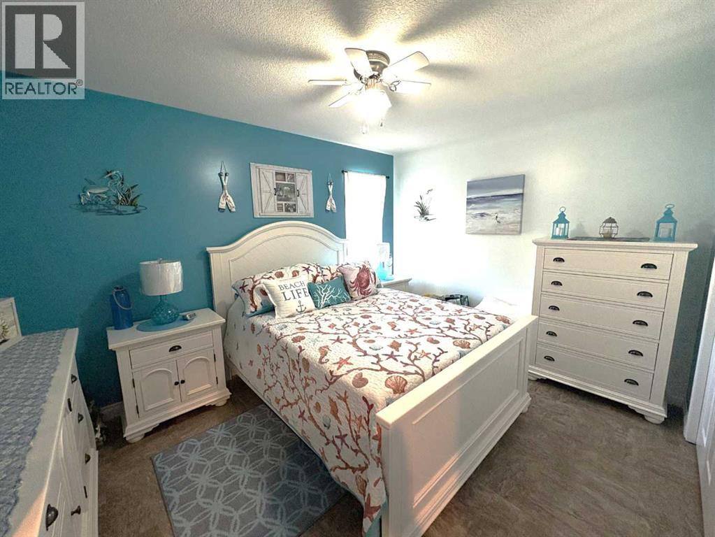 5220 48 Avenue Property Photo 21