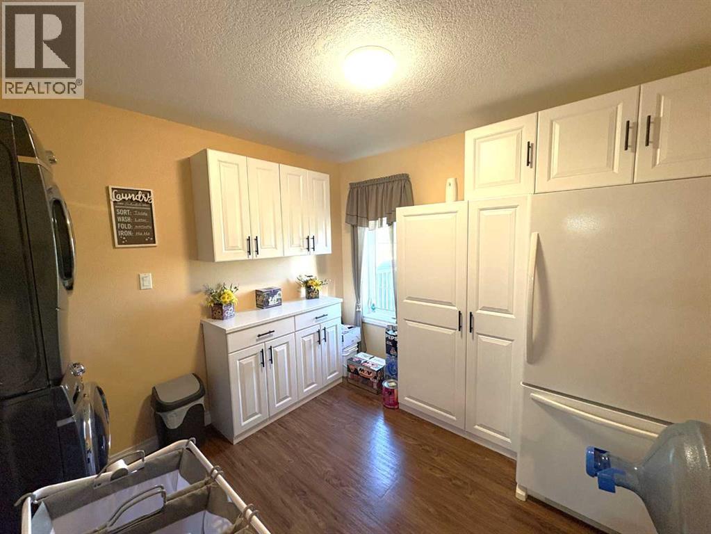 5220 48 Avenue Property Photo 22