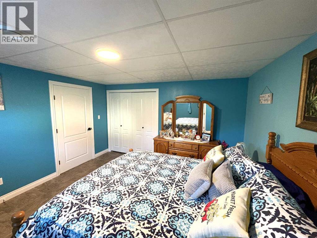 5220 48 Avenue Property Photo 29