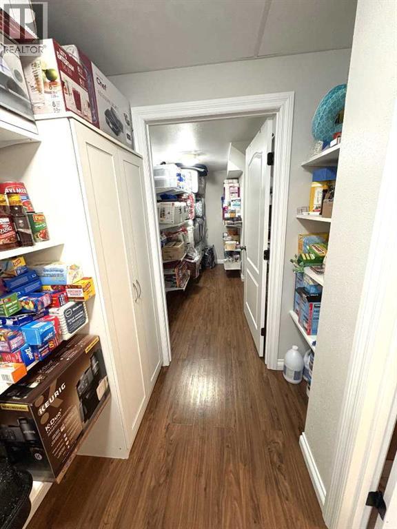 5220 48 Avenue Property Photo 33