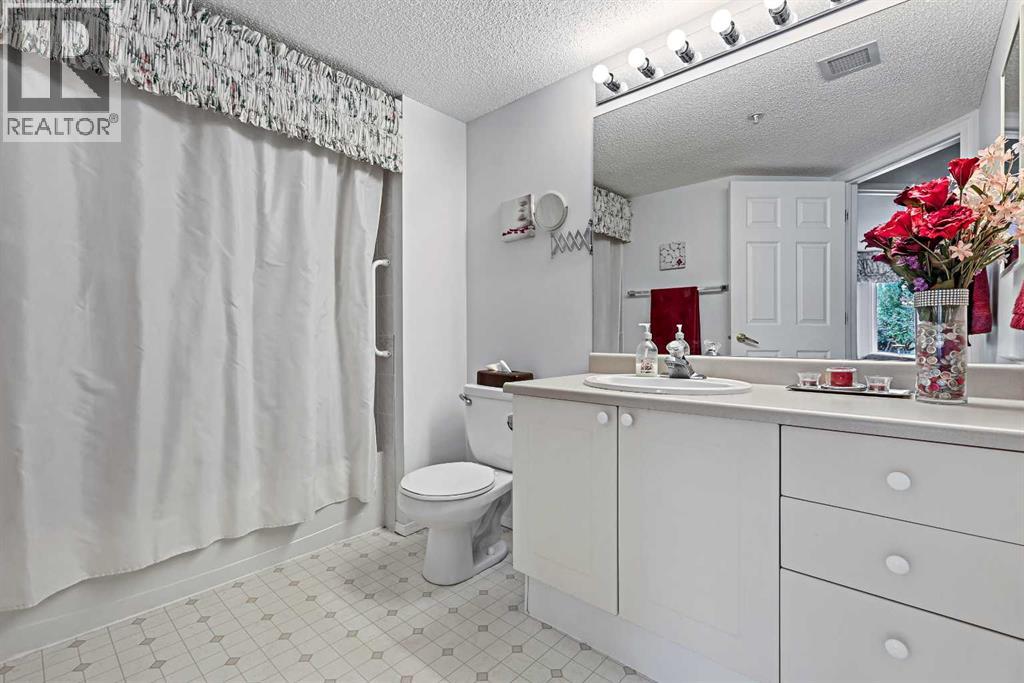 1206 Sienna Park Green Sw Property Photo 17