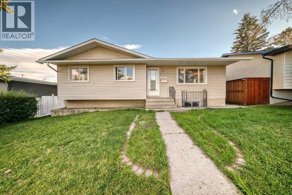 10647 Shillington Crescent Sw Property Photo 1