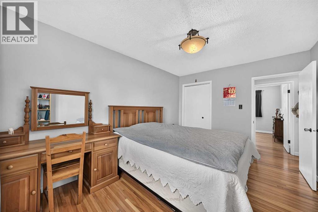 10647 Shillington Crescent Sw Property Photo 21