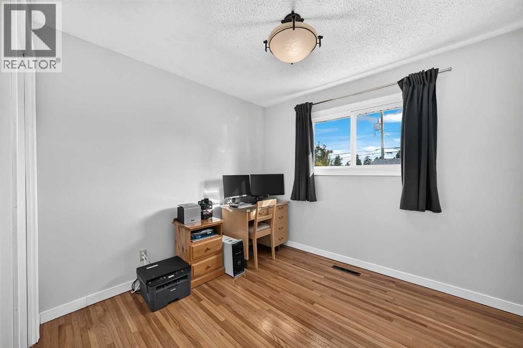10647 Shillington Crescent Sw Property Photo 22