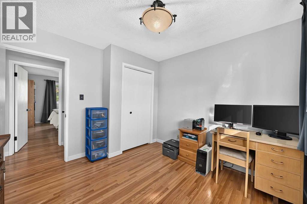 10647 Shillington Crescent Sw Property Photo 23