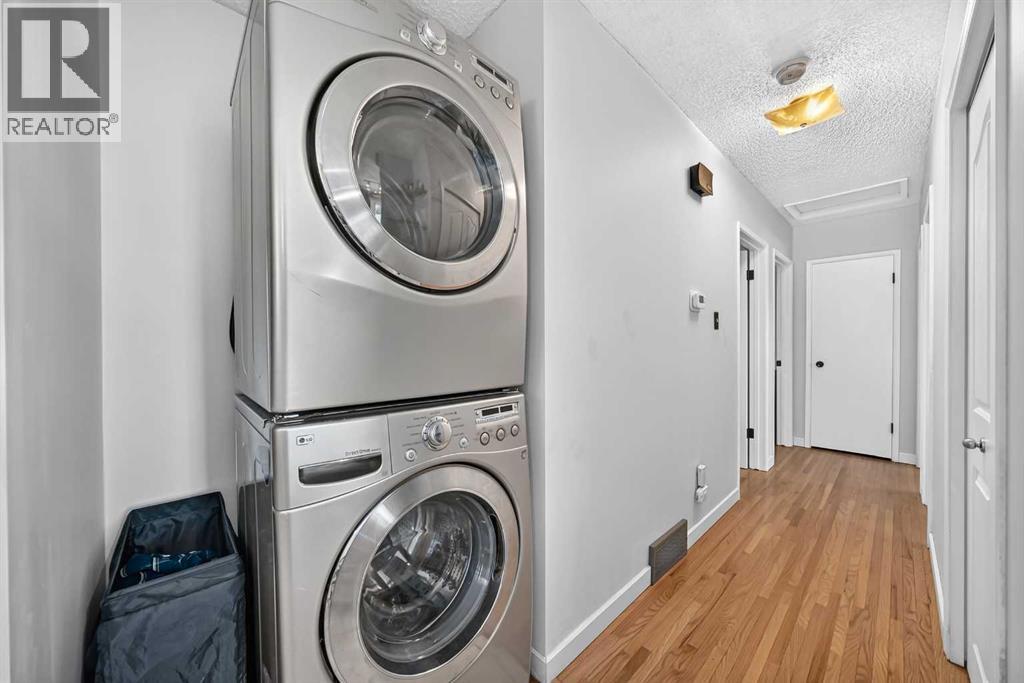 10647 Shillington Crescent Sw Property Photo 27