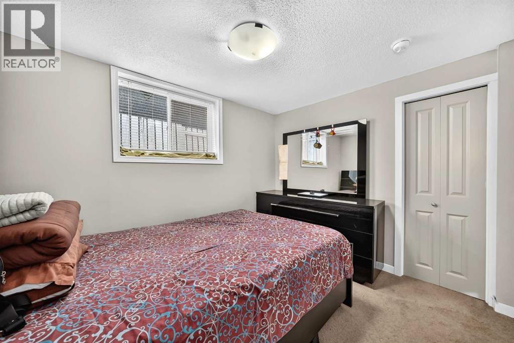 10647 Shillington Crescent Sw Property Photo 36