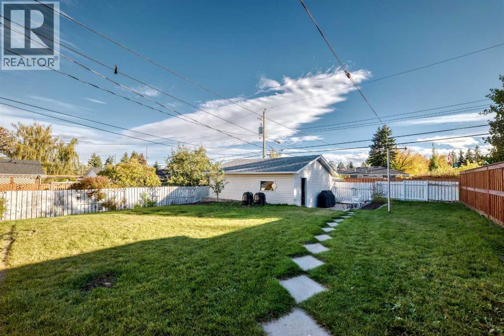 10647 Shillington Crescent Sw Property Photo 44