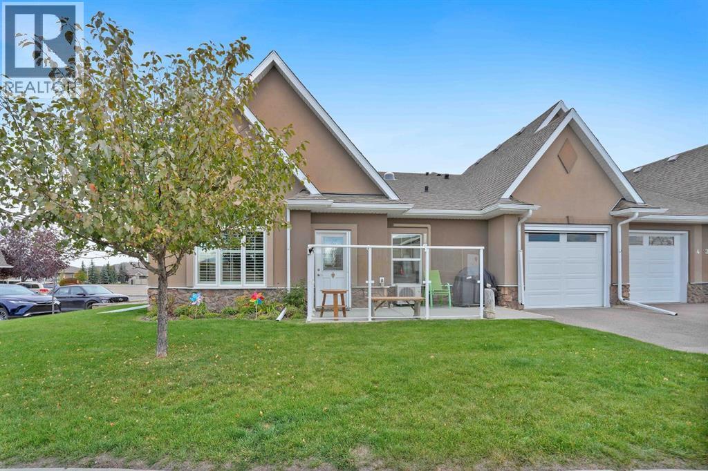 20 River Heights View Property Photo 1