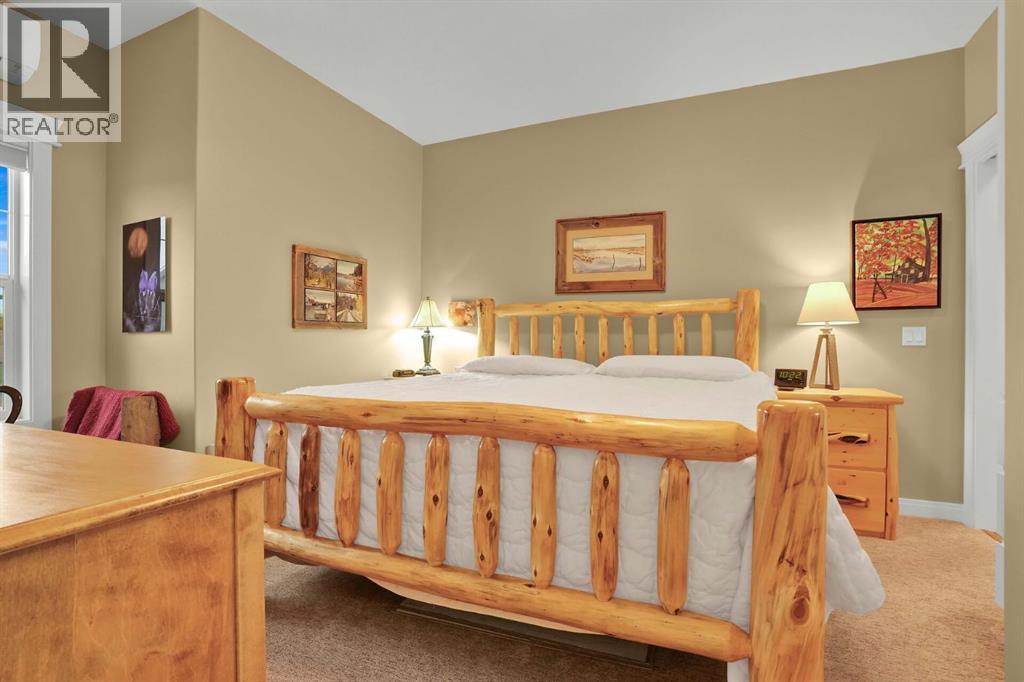 20 River Heights View Property Photo 14