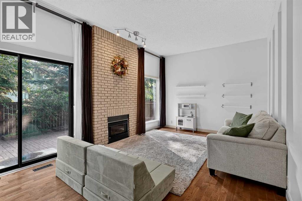 571 Point Mckay Grove Nw Property Photo 4