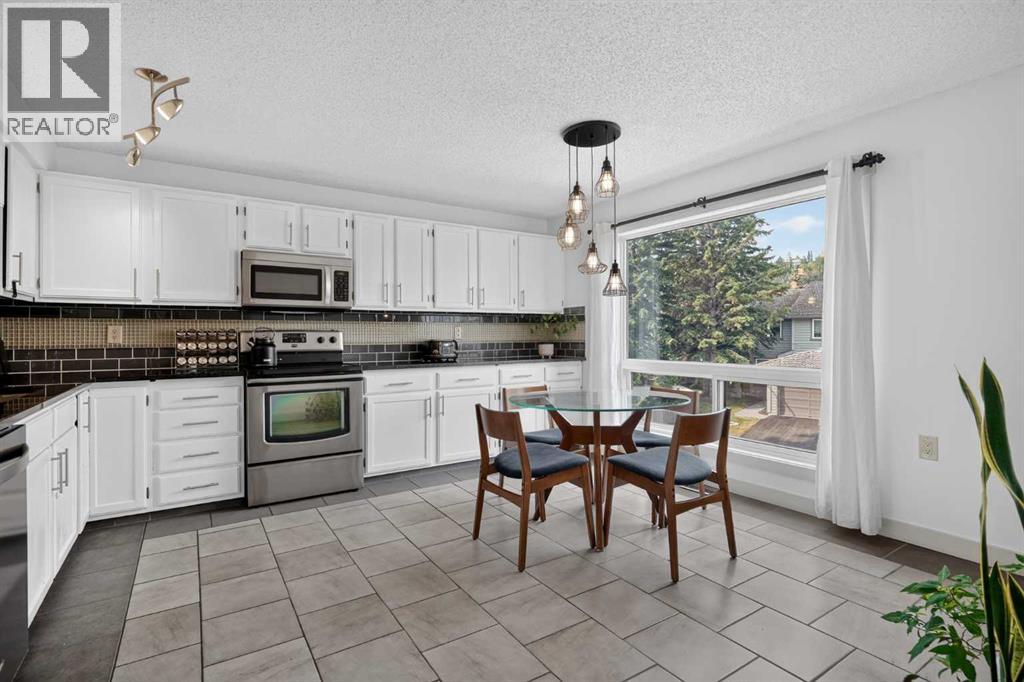 571 Point Mckay Grove Nw Property Photo 10