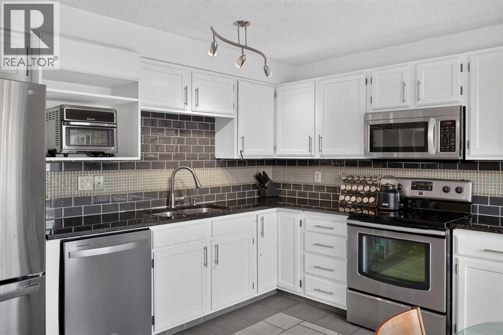 571 Point Mckay Grove Nw Property Photo 13