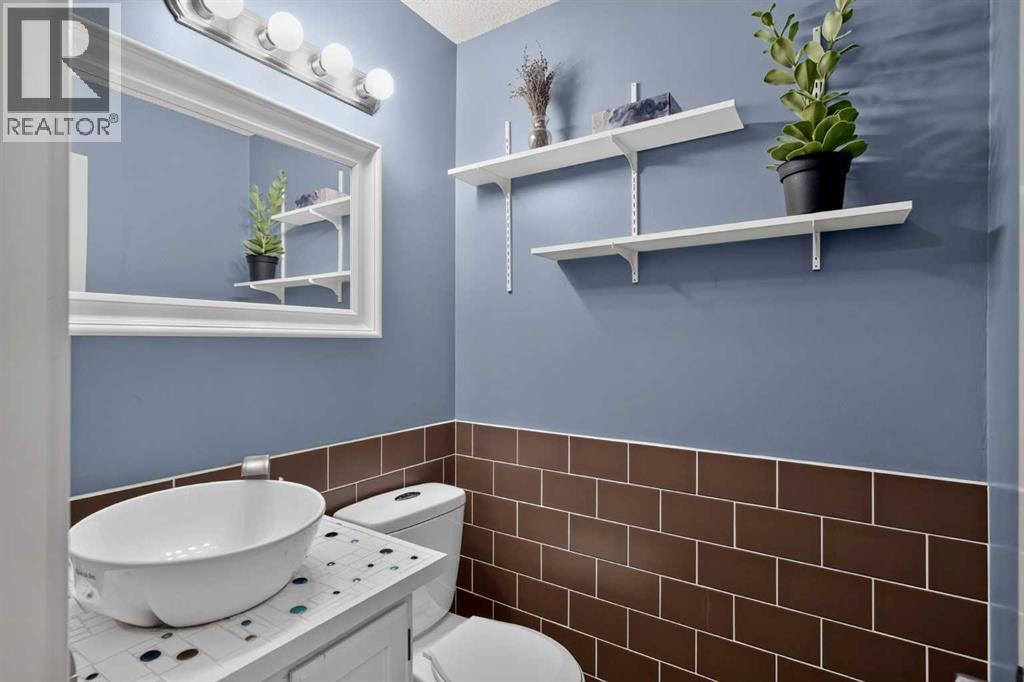 571 Point Mckay Grove Nw Property Photo 14