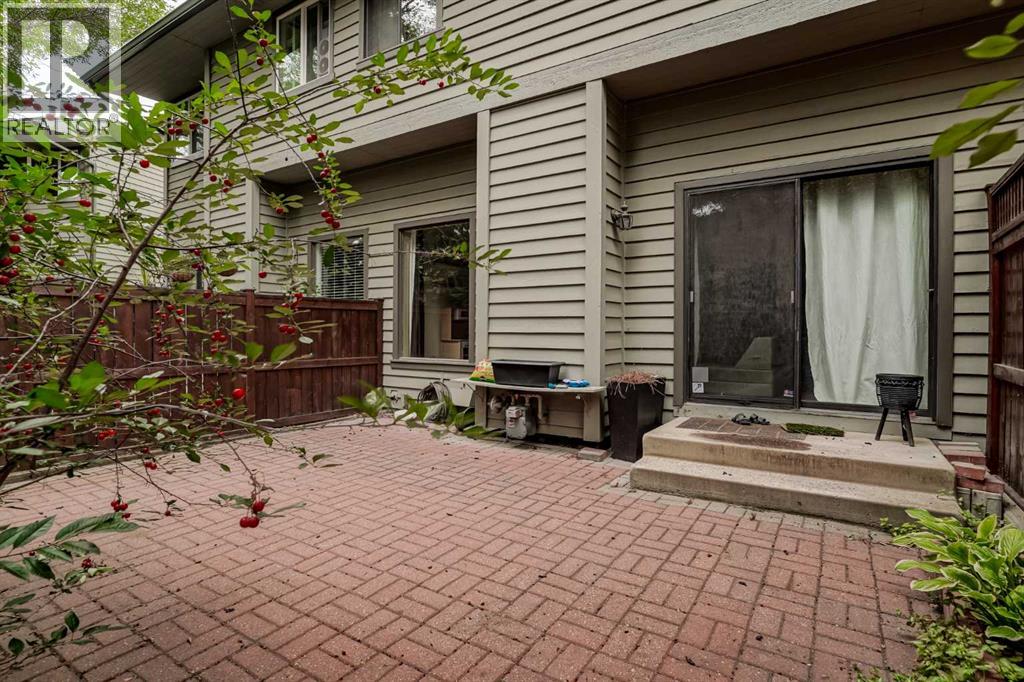 571 Point Mckay Grove Nw Property Photo 35
