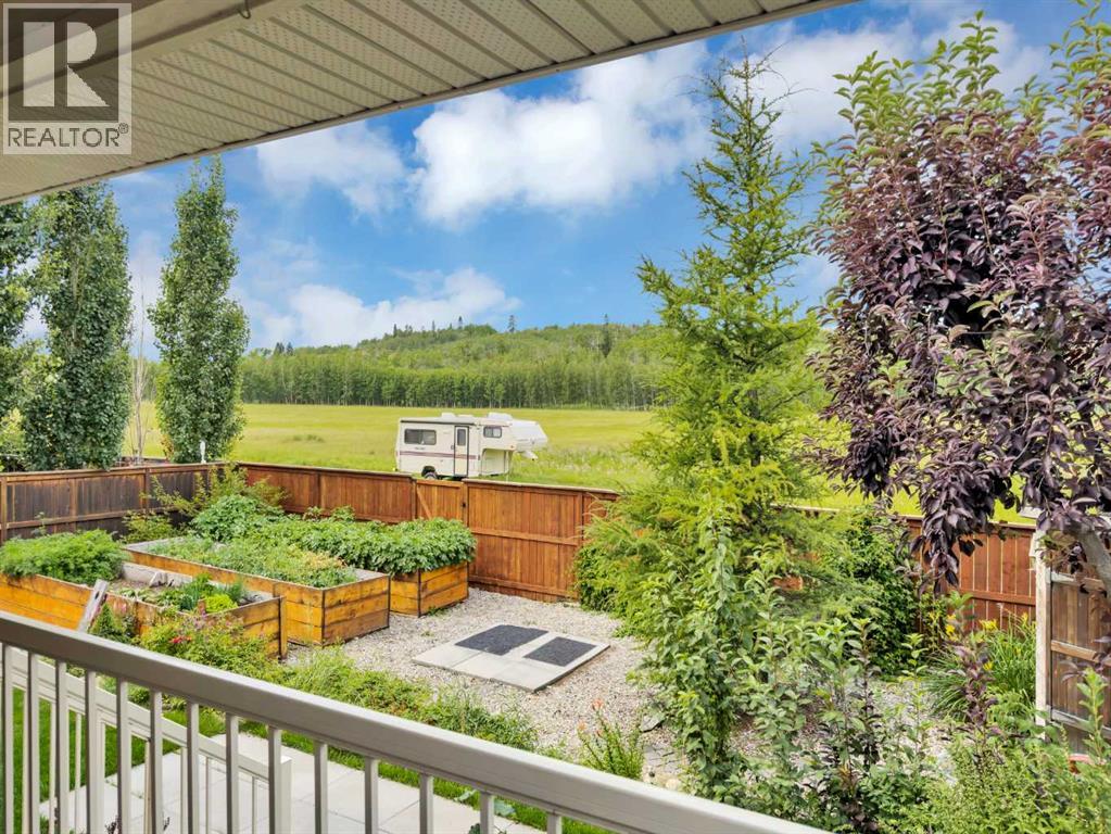 128 12 Ave Ne Property Photo 3