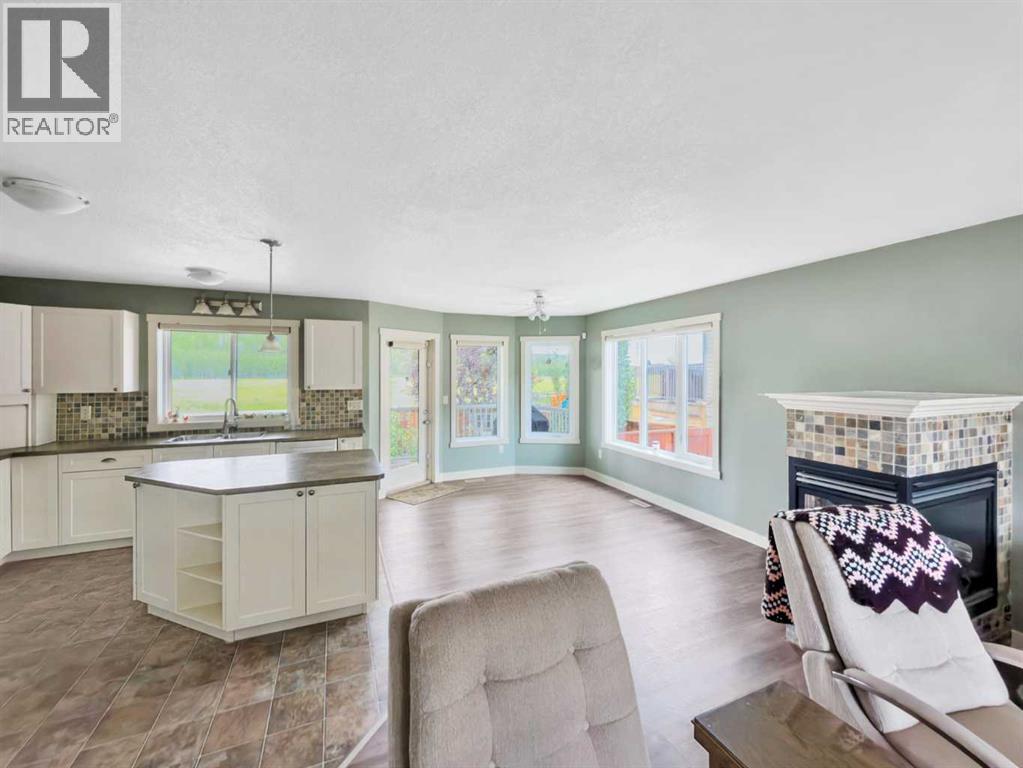 128 12 Ave Ne Property Photo 7