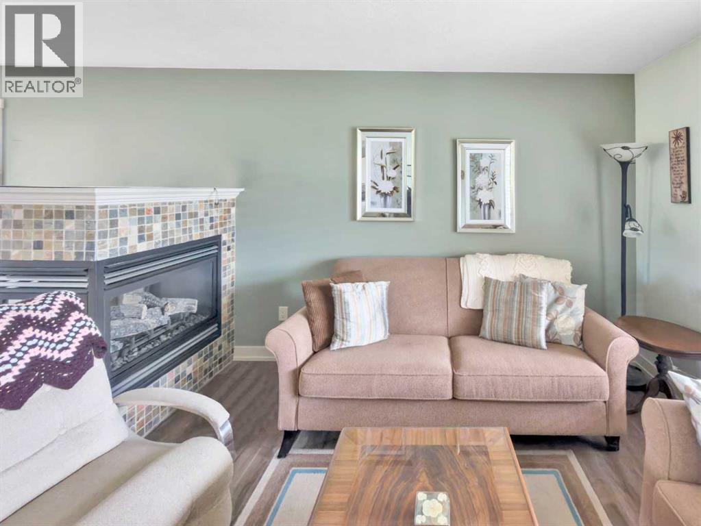 128 12 Ave Ne Property Photo 8