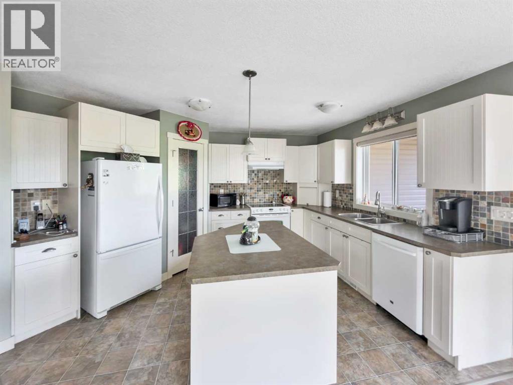 128 12 Ave Ne Property Photo 11