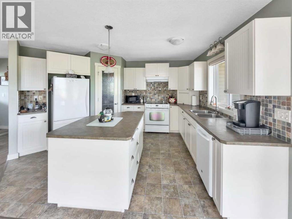 128 12 Ave Ne Property Photo 13