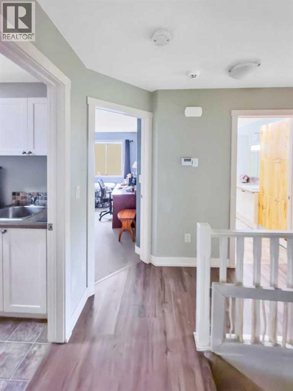 128 12 Ave Ne Property Photo 15