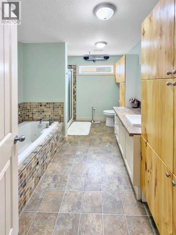 128 12 Ave Ne Property Photo 18