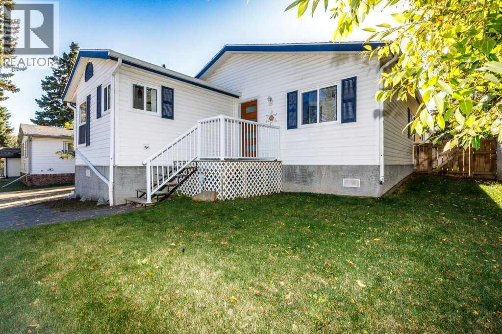 5119 48 Avenue Property Photo 1