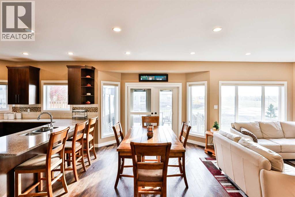 555 Devonia Road W Property Photo 8