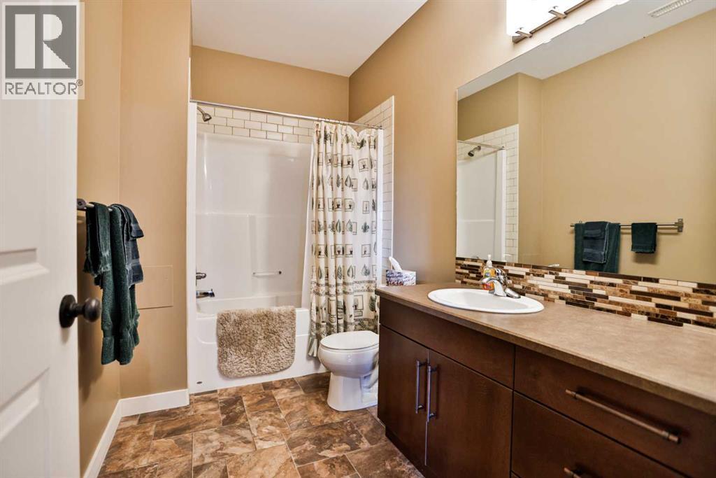555 Devonia Road W Property Photo 30
